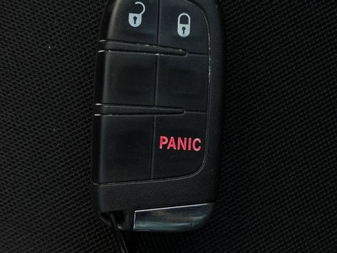 Used 2019 Jeep Renegade Latitude w/ Safety & Security Group II FWD image 39