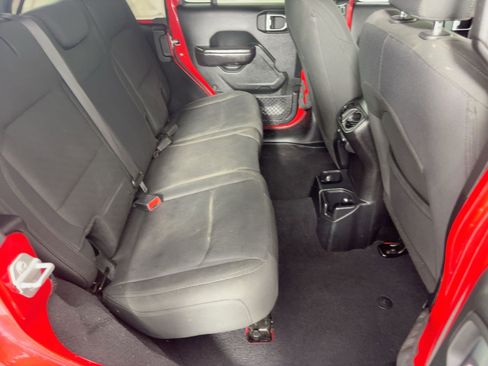 Used 2018 Jeep Wrangler Unlimited Sport S image 27