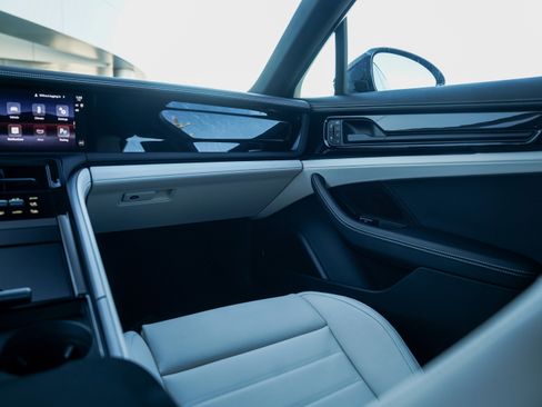 New 2026 Porsche Panamera 4 image 25