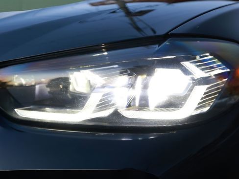 Used 2023 BMW X4 xDrive30i image 37