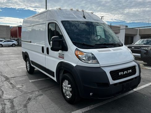 Used 2022 RAM ProMaster 2500 w/ Safety Group FWD image 1