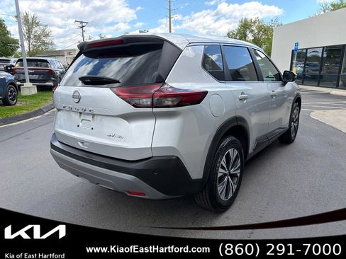 Used 2023 Nissan Rogue SV AWD/4WD image 8