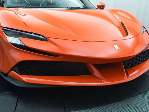 Used 2025 Ferrari SF90 Spider image 25