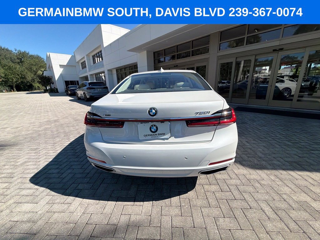 Used 2022 BMW 750i xDrive w/ Luxury Rear Seating Package AWD/4WD image 11