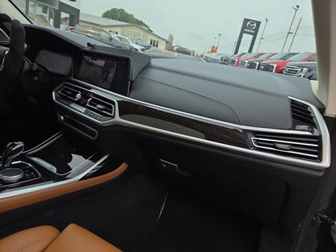 Used 2019 BMW X7 xDrive40i w/ Premium Package AWD/4WD image 15