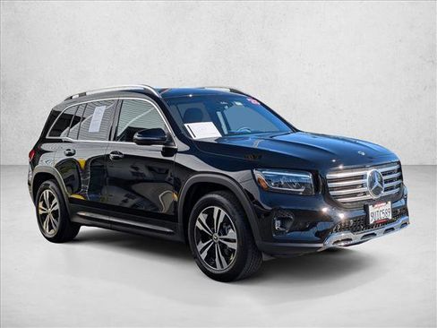 Certified 2025 Mercedes-Benz GLB 250 image 3