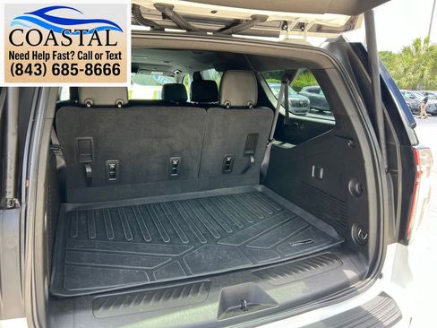 Used 2021 Chevrolet Suburban LT RWD image 20