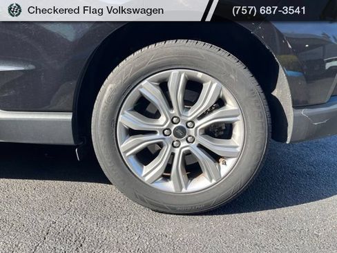 Used 2024 Ford Edge Titanium AWD/4WD image 7
