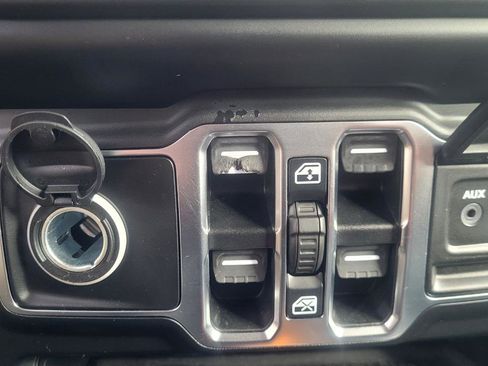 Used 2020 Jeep Wrangler Unlimited Sport AWD/4WD image 23