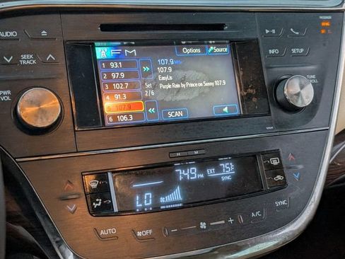 Used 2014 Toyota Avalon XLE Premium FWD image 16