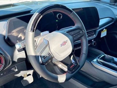 New 2026 Chevrolet Equinox EV RS AWD/4WD image 16