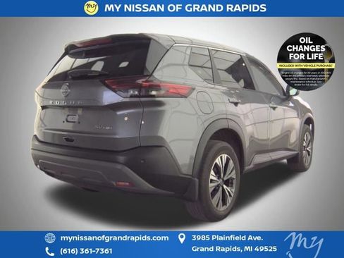 Used 2023 Nissan Rogue SV AWD/4WD image 3