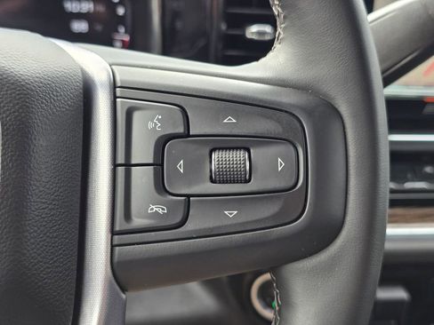 Used 2025 GMC Sierra 1500 SLE image 32