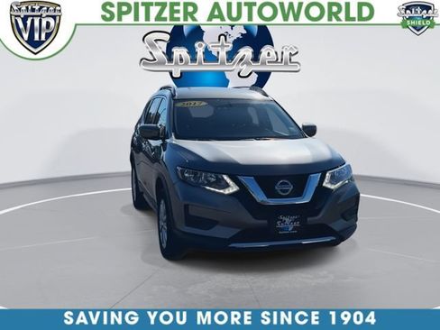 Used 2017 Nissan Rogue SV AWD/4WD image 3