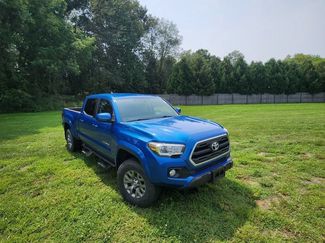 Used 2016 Toyota Tacoma SR5 w/ SR5 Appearance Package (SN) AWD/4WD 360° Tour