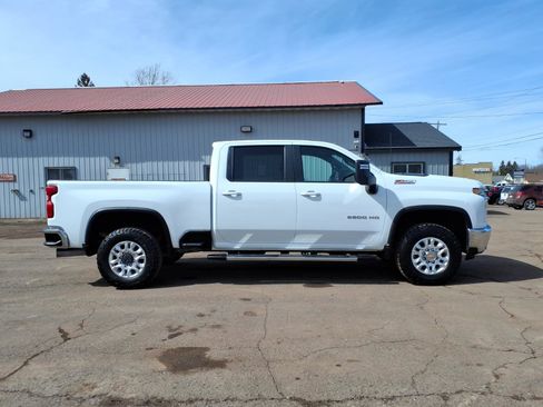 Used 2023 Chevrolet Silverado 2500 LT w/ Convenience Package AWD/4WD image 7