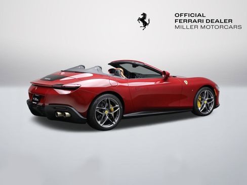 Certified 2024 Ferrari Roma Spider image 9