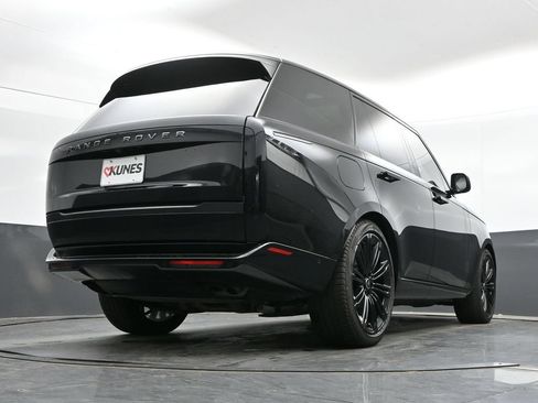 Used 2025 Land Rover Range Rover SE AWD/4WD image 42