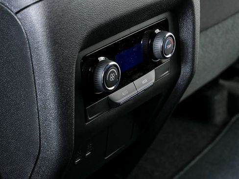 New 2026 Chevrolet Traverse LT image 19