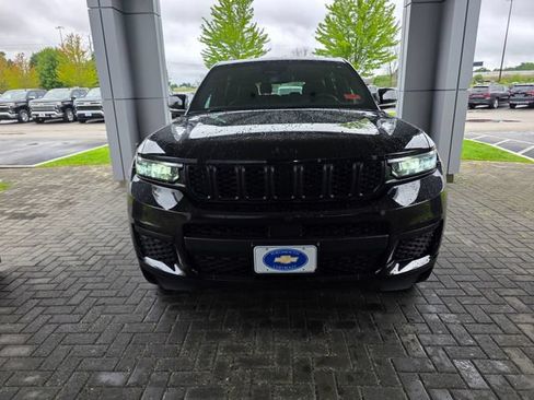 Used 2023 Jeep Grand Cherokee L Laredo AWD/4WD image 6