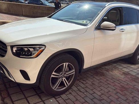 Used 2020 Mercedes-Benz GLC 300 4MATIC image 3