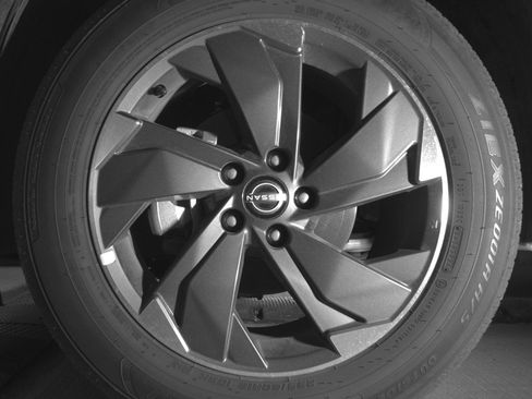 Used 2025 Nissan Rogue SV FWD image 12