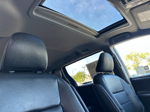 Used 2020 Toyota Sienna SE w/ SE Preferred Package image 20