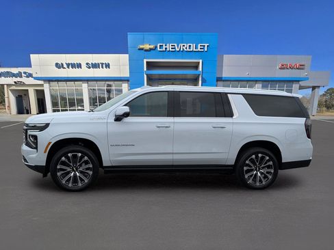 New 2026 Chevrolet Suburban High Country image 13