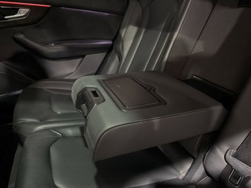 Used 2020 Audi Q8 Prestige w/ Prestige Package image 34