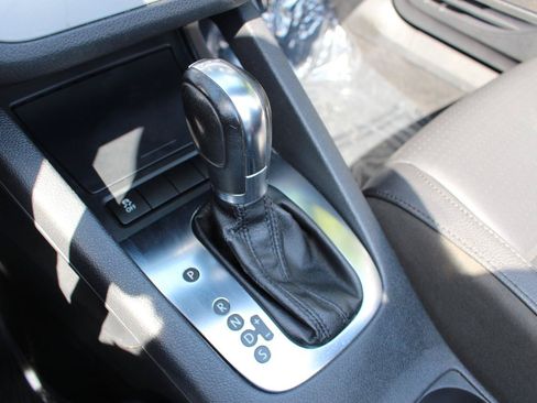 Used 2012 Volkswagen Eos Komfort FWD image 34
