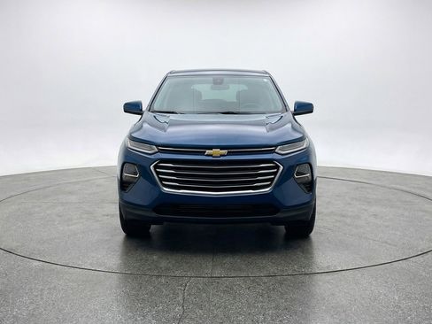 Used 2025 Chevrolet Equinox LT image 2