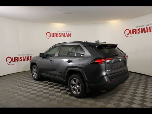 Used 2024 Toyota RAV4 XLE w/ Convenience Package FWD image 5