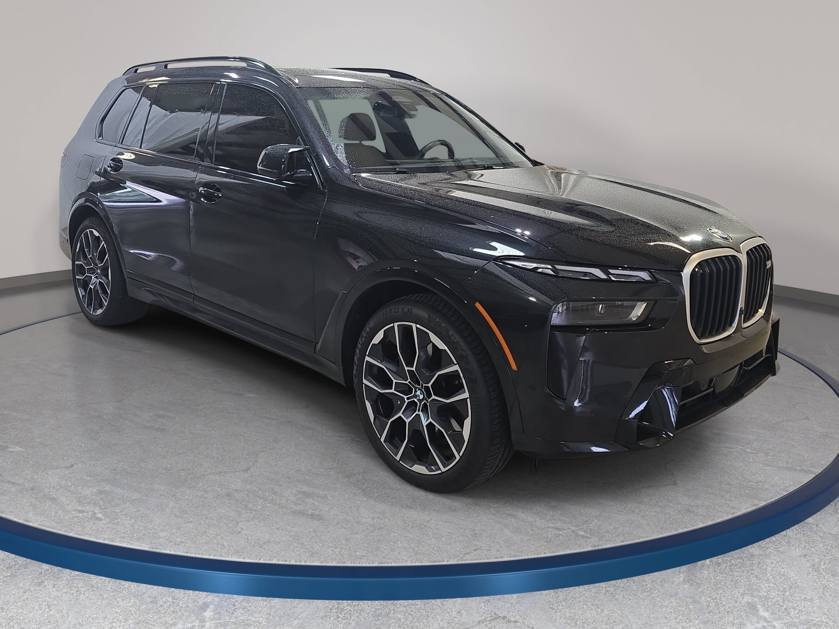 Used 2024 BMW X7 M60i w/ Climate Comfort Package AWD/4WD image 4
