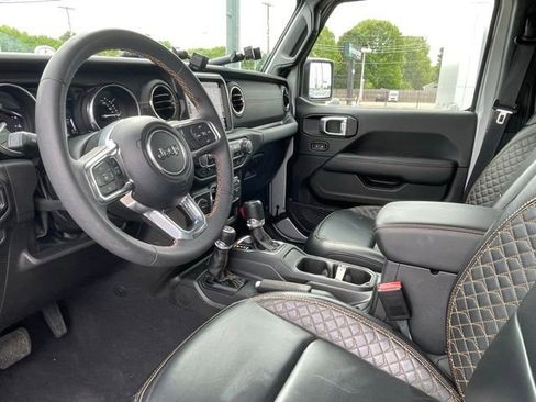 Used 2023 Jeep Wrangler Unlimited Sahara AWD/4WD image 9