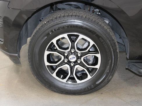 Used 2024 Ford Expedition Max XLT image 53