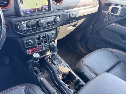 Used 2021 Jeep Gladiator Mojave AWD/4WD image 32