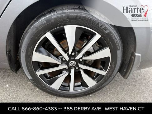 Certified 2021 Nissan Sentra SV w/ SV Premium Package FWD image 35