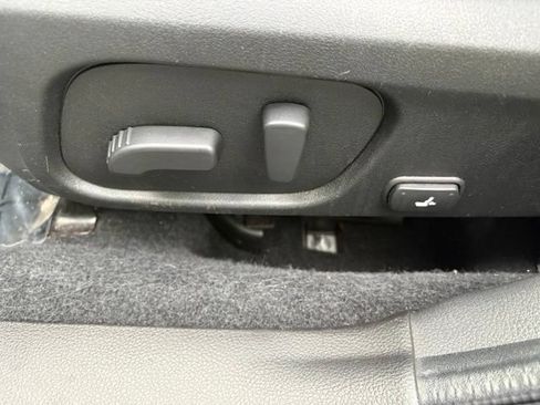 Used 2017 Subaru Forester 2.5i Touring AWD/4WD image 15