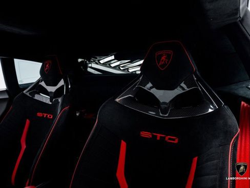 Used 2023 Lamborghini Huracan STO image 49
