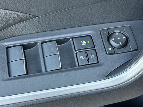 New 2025 Toyota RAV4 XLE image 12