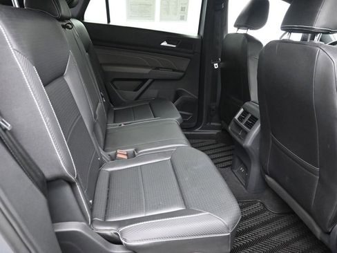 Used 2023 Volkswagen Atlas Cross Sport SEL R-Line AWD/4WD image 10
