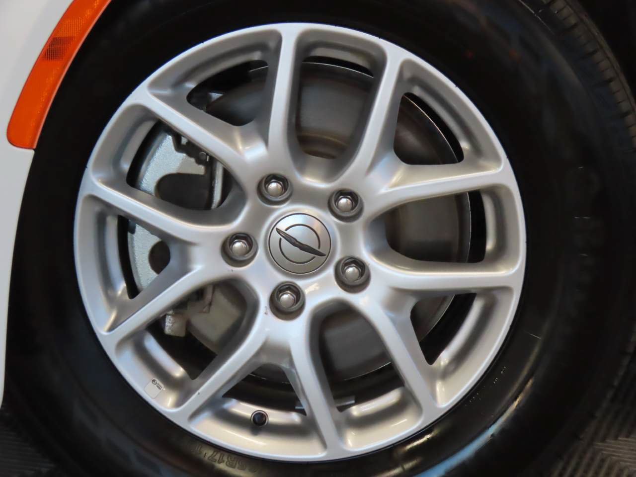 Used 2025 Chrysler Pacifica Select FWD image 6