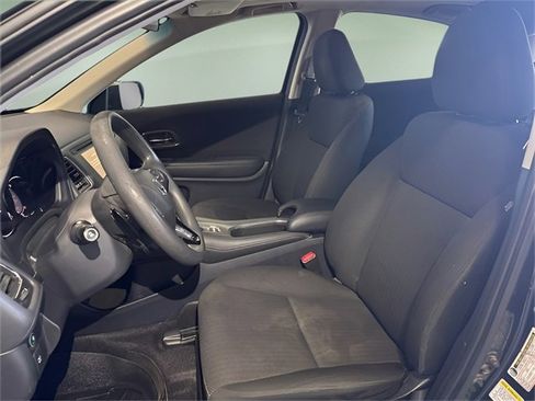 Used 2016 Honda HR-V EX image 9