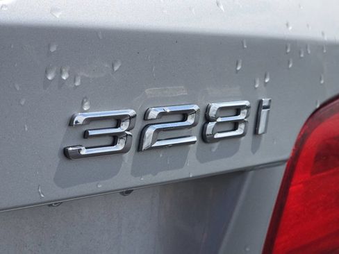 Used 2011 BMW 328i Convertible RWD image 8