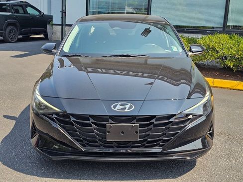 Used 2023 Hyundai Elantra SEL FWD image 2