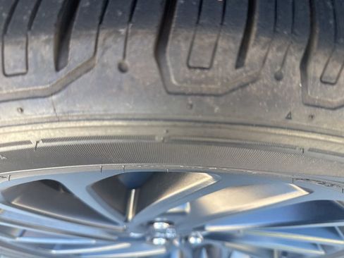 Used 2019 Lincoln Nautilus Reserve w/ Cargo Utility Package image 9