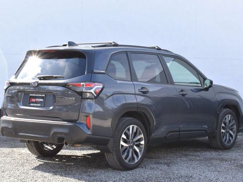 Used 2025 Subaru Forester Touring w/ Popular Package - Touring AWD/4WD image 43