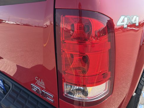 Used 2013 GMC Sierra 1500 SLT w/ SLT Convenience Package AWD/4WD image 17