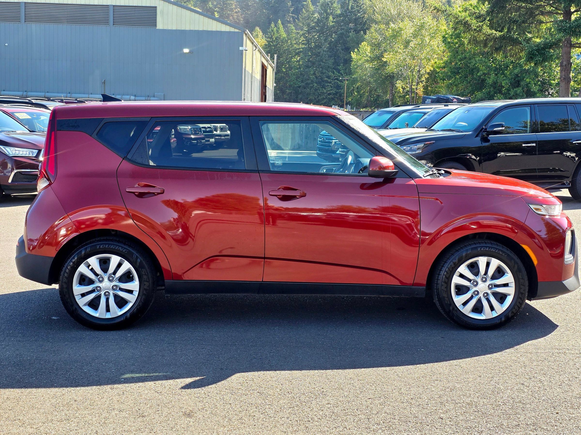 Used 2020 Kia Soul LX FWD image 17