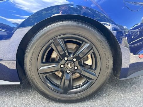 Used 2019 Ford Mustang Coupe RWD image 8